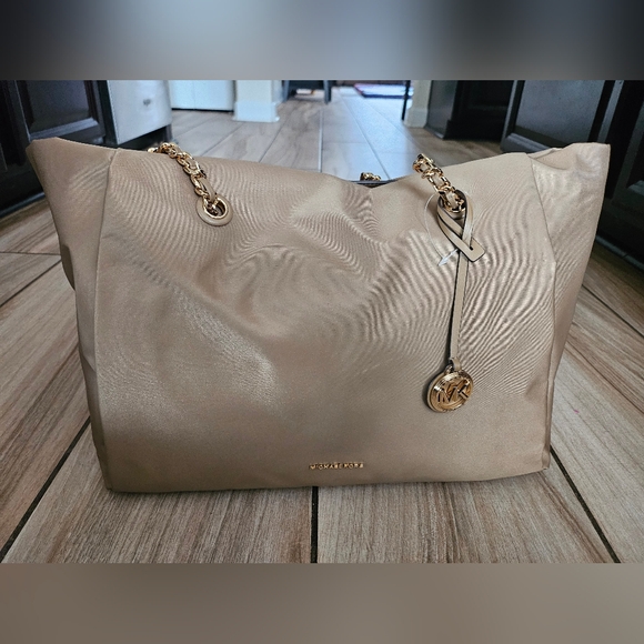 Michael Kors Gorgia Large Nylon  Beige Tote with Gold Accents Bag. - Picture 3 of 16